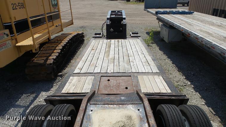 image for item DF4302 1986 Trail King 1500-3960 low boy equipment trailer