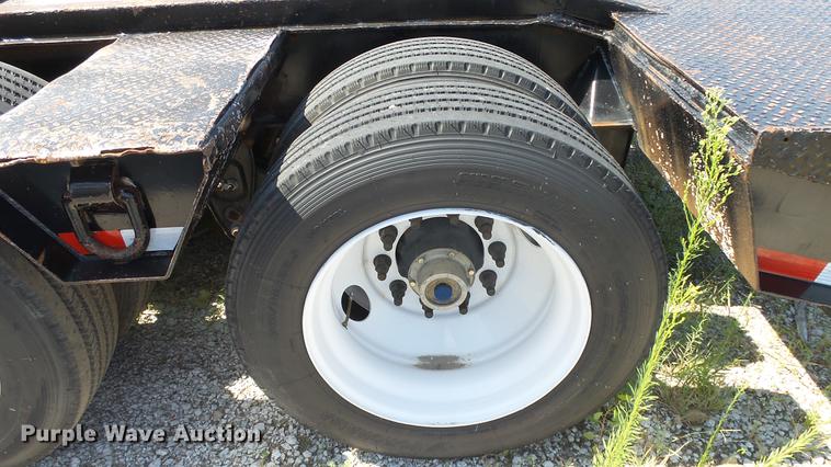 image for item DF4302 1986 Trail King 1500-3960 low boy equipment trailer