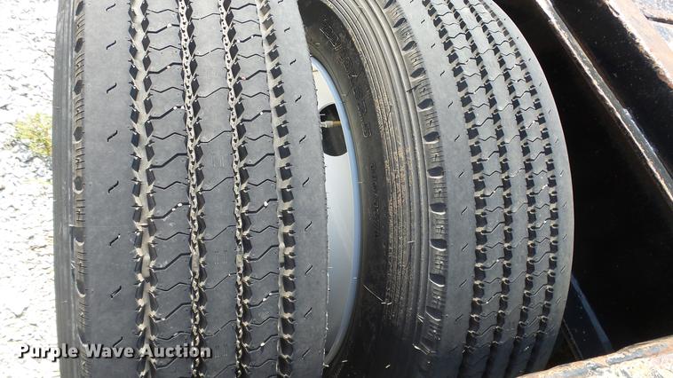 image for item DF4302 1986 Trail King 1500-3960 low boy equipment trailer