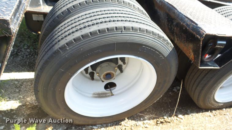 image for item DF4302 1986 Trail King 1500-3960 low boy equipment trailer