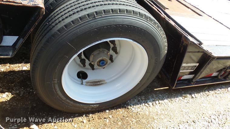 image for item DF4302 1986 Trail King 1500-3960 low boy equipment trailer