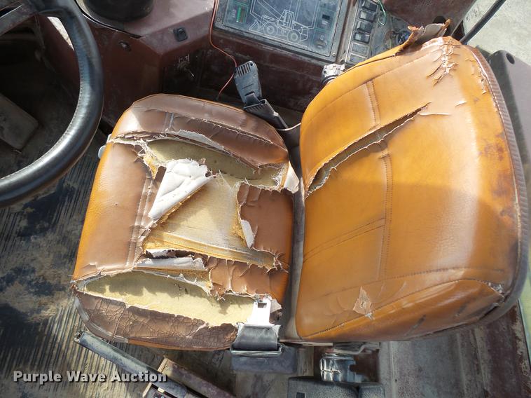 image for item DV9406 Case 621 wheel loader