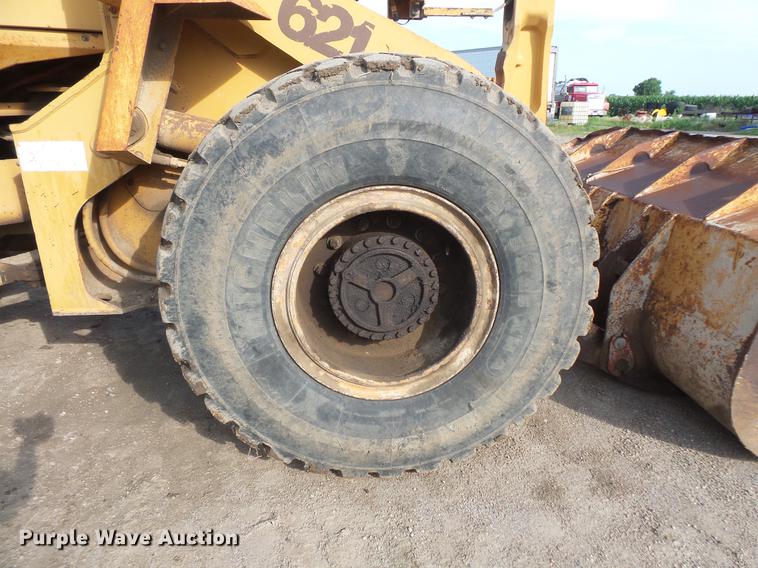 image for item DV9406 Case 621 wheel loader