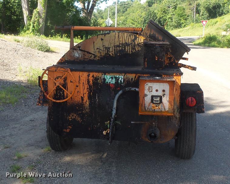 image for item DV9487 Crack seal trailers