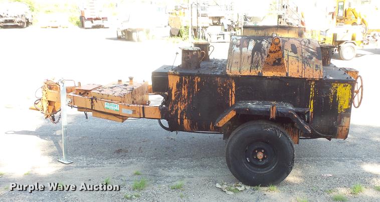 image for item DV9487 Crack seal trailers