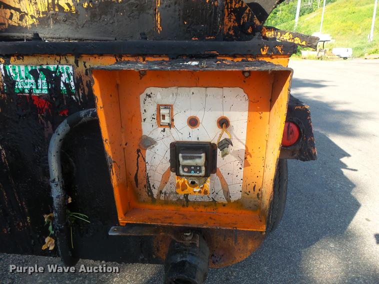 image for item DV9487 Crack seal trailers