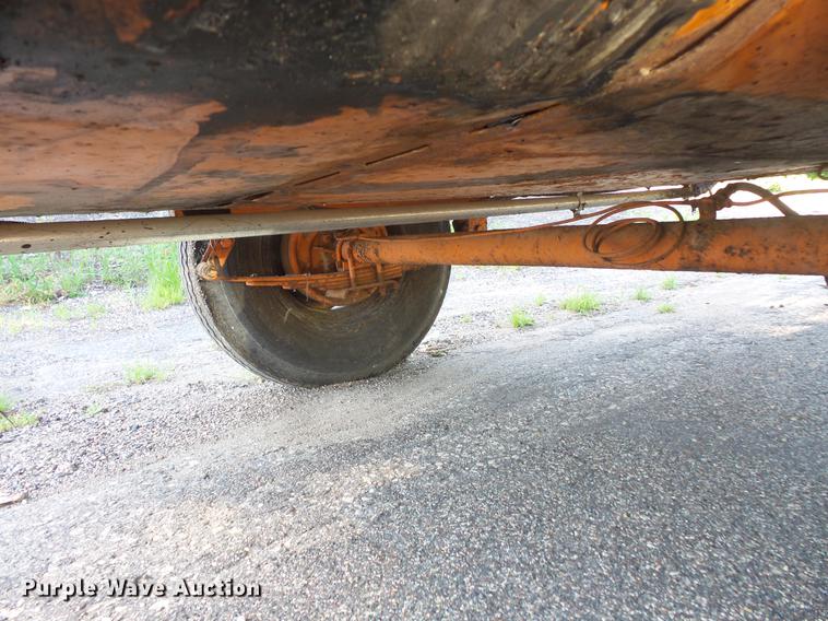 image for item DV9487 Crack seal trailers