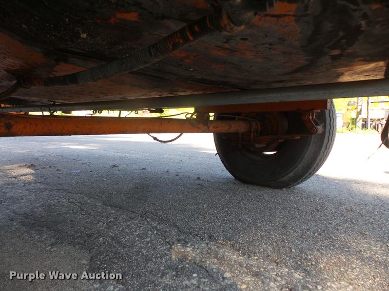 image for item DV9487 Crack seal trailers