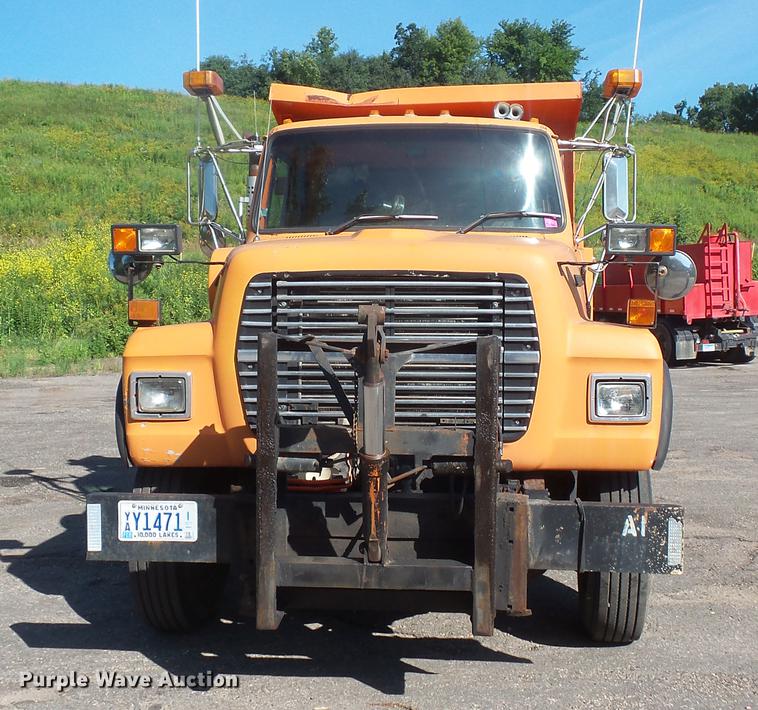 image for item DV9489 1996 Ford L8000 dump truck