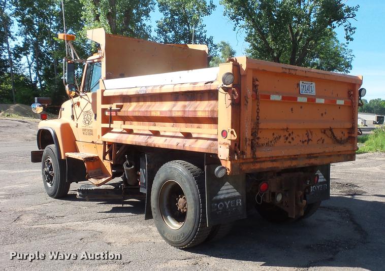 image for item DV9489 1996 Ford L8000 dump truck