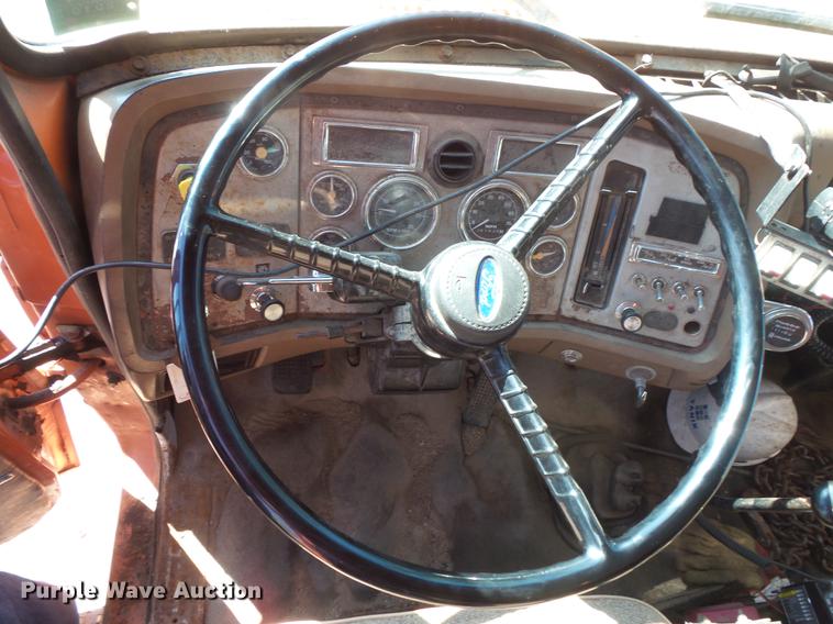 image for item DV9489 1996 Ford L8000 dump truck