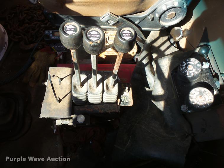 image for item DV9489 1996 Ford L8000 dump truck