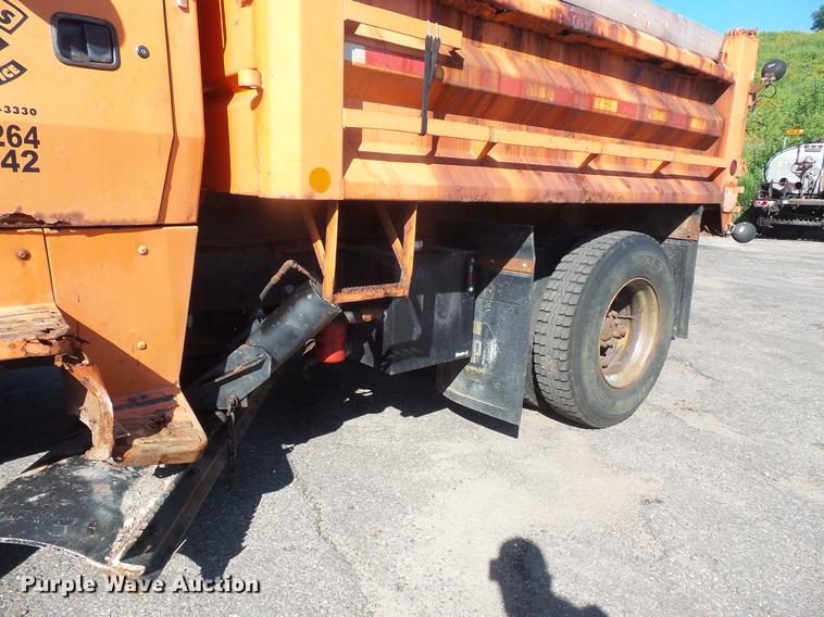 image for item DV9489 1996 Ford L8000 dump truck