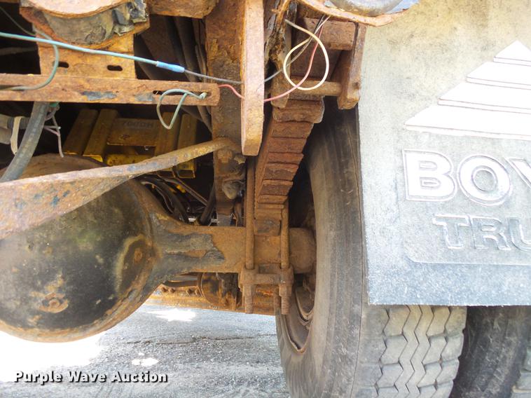 image for item DV9489 1996 Ford L8000 dump truck