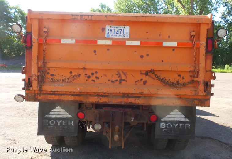 image for item DV9489 1996 Ford L8000 dump truck
