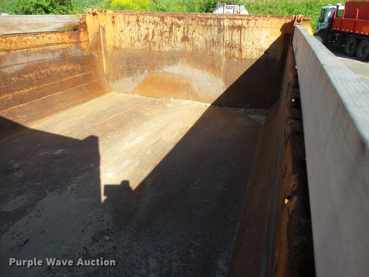 image for item DV9489 1996 Ford L8000 dump truck