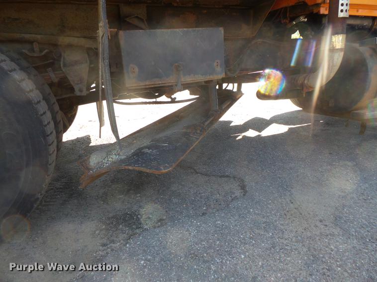 image for item DV9489 1996 Ford L8000 dump truck