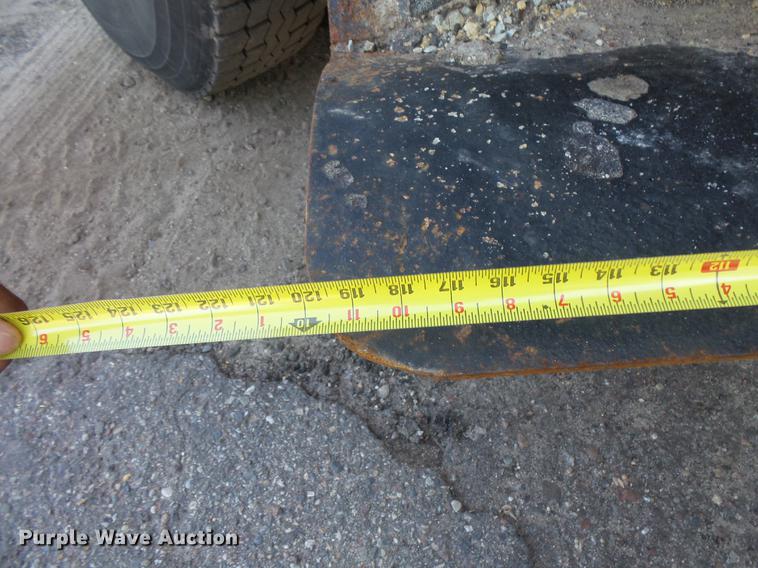 image for item DV9489 1996 Ford L8000 dump truck