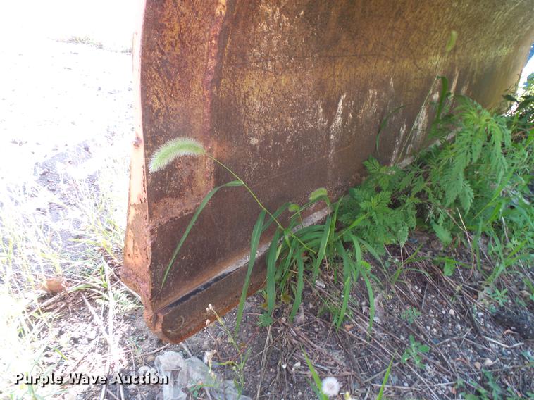 image for item DV9489 1996 Ford L8000 dump truck