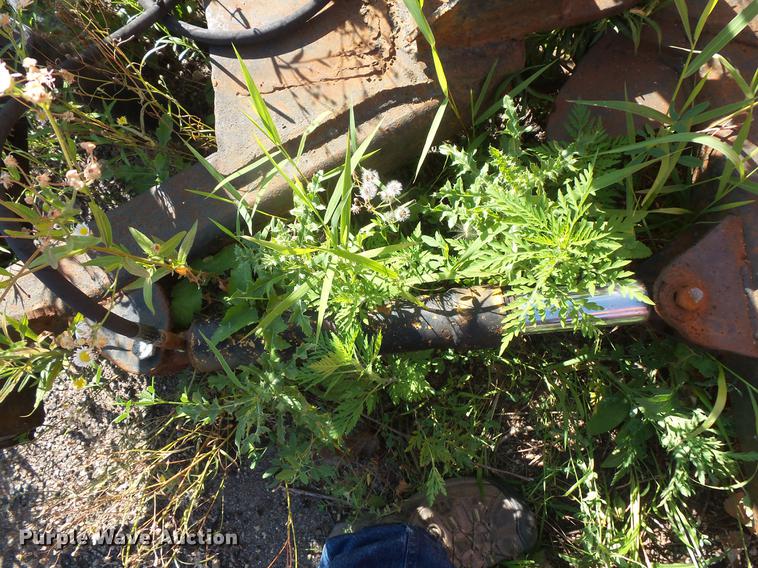 image for item DV9489 1996 Ford L8000 dump truck