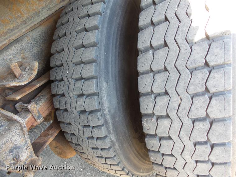 image for item DV9489 1996 Ford L8000 dump truck