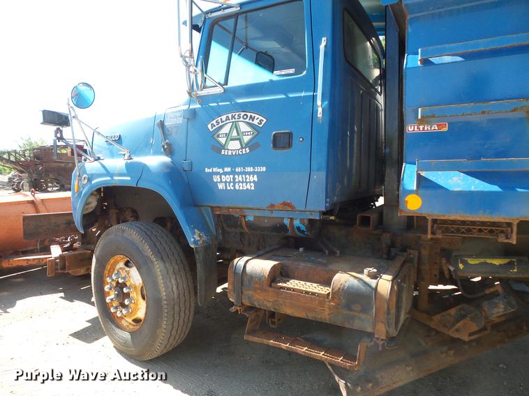 image for item DV9490 1997 Ford LTS9000 dump truck