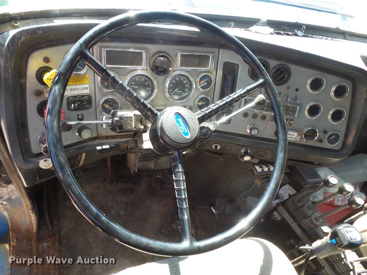 image for item DV9490 1997 Ford LTS9000 dump truck