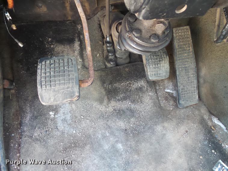 image for item DV9490 1997 Ford LTS9000 dump truck