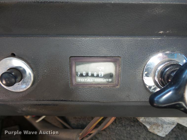 image for item DV9490 1997 Ford LTS9000 dump truck