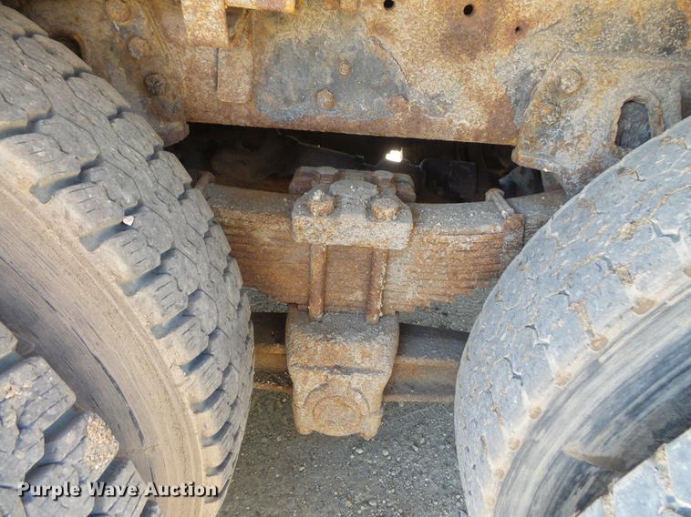 image for item DV9490 1997 Ford LTS9000 dump truck