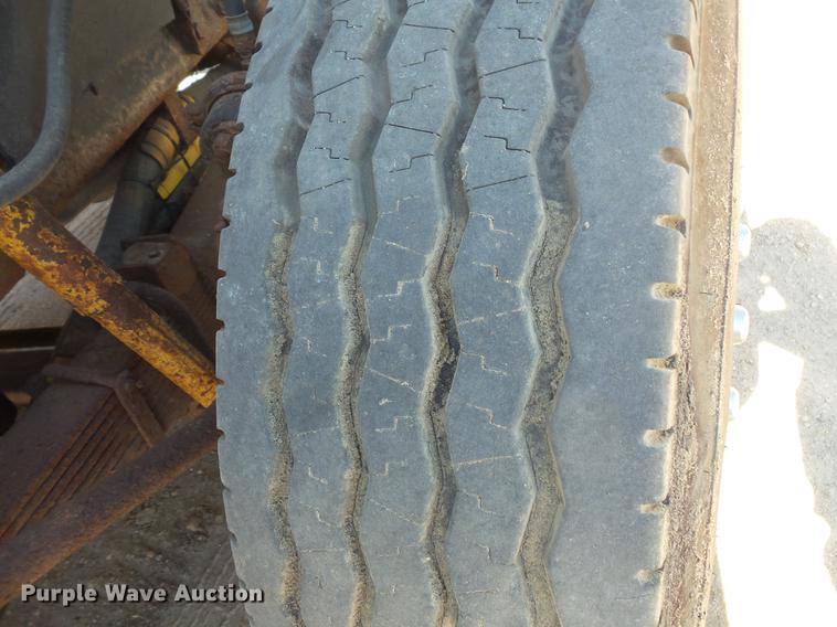 image for item DV9490 1997 Ford LTS9000 dump truck