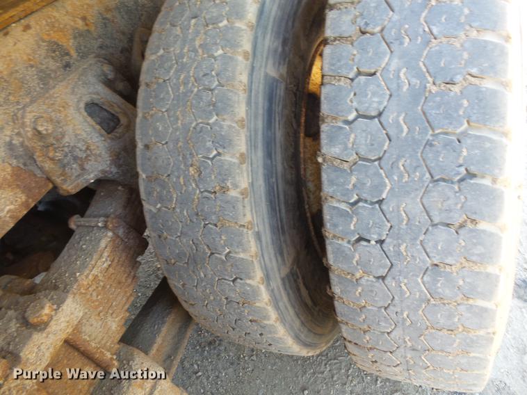 image for item DV9490 1997 Ford LTS9000 dump truck