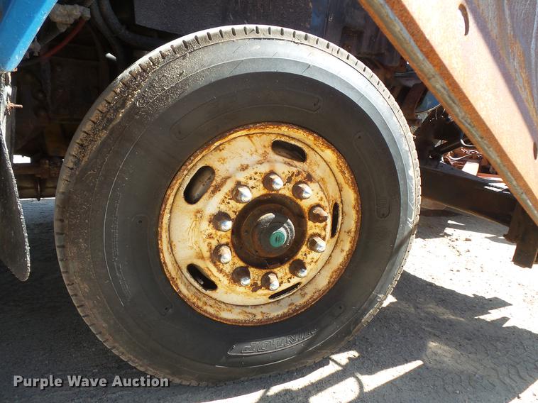 image for item DV9490 1997 Ford LTS9000 dump truck