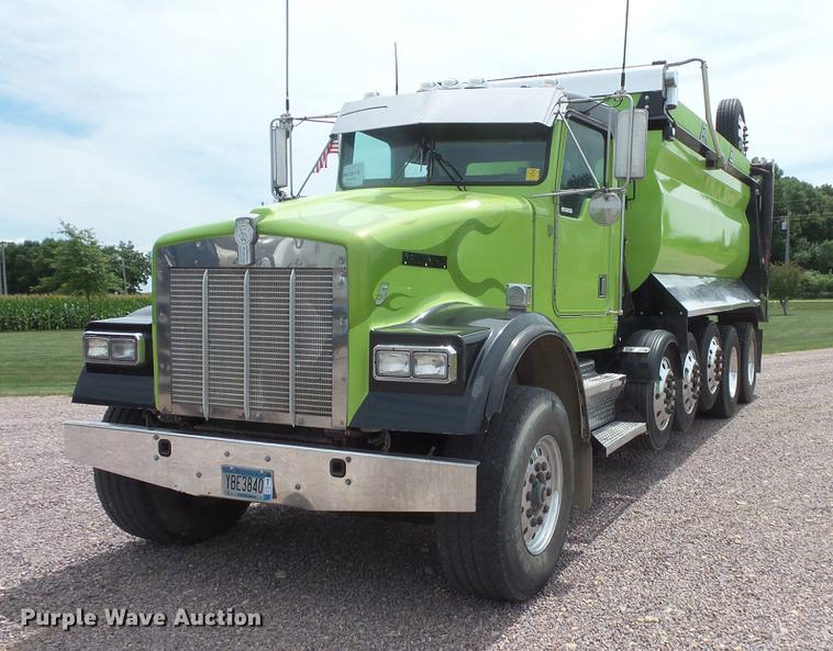 image for item DV9492 1997 Kenworth W900 dump truck