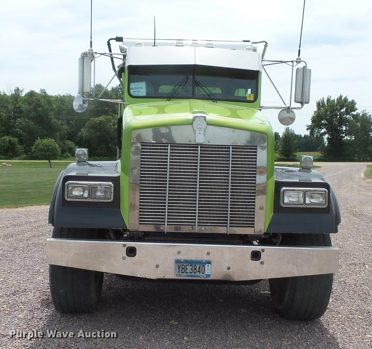 image for item DV9492 1997 Kenworth W900 dump truck