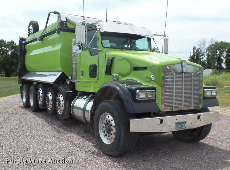 image for item DV9492 1997 Kenworth W900 dump truck