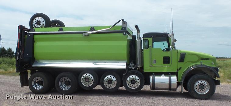 image for item DV9492 1997 Kenworth W900 dump truck