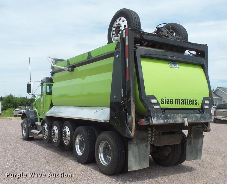 image for item DV9492 1997 Kenworth W900 dump truck