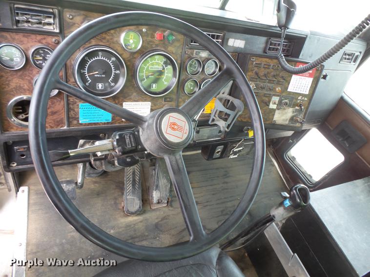 image for item DV9492 1997 Kenworth W900 dump truck