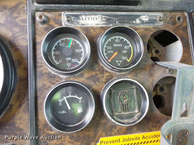 image for item DV9492 1997 Kenworth W900 dump truck