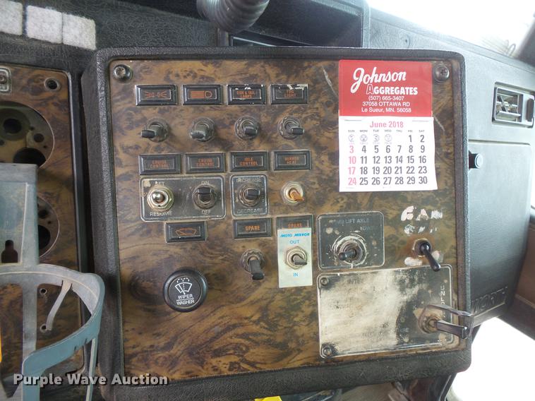 image for item DV9492 1997 Kenworth W900 dump truck