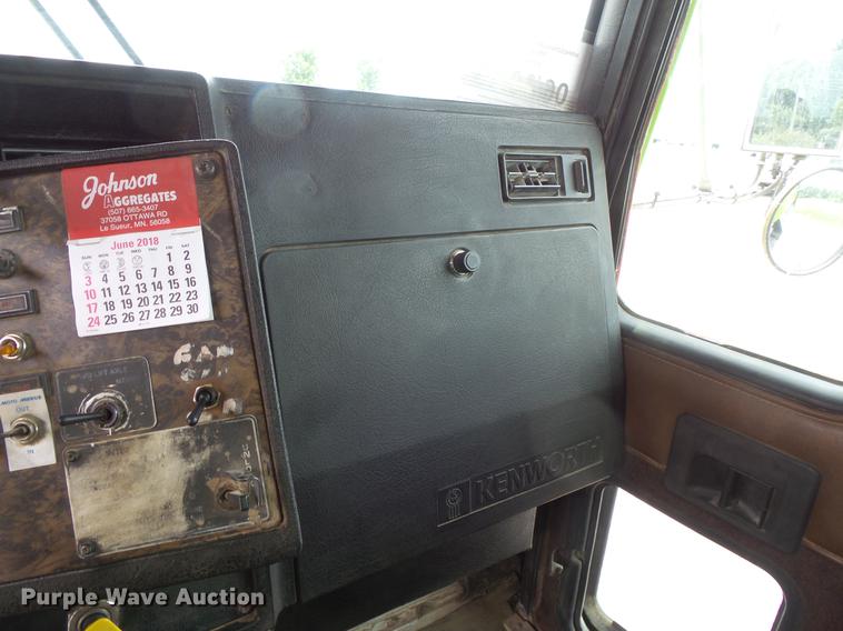 image for item DV9492 1997 Kenworth W900 dump truck