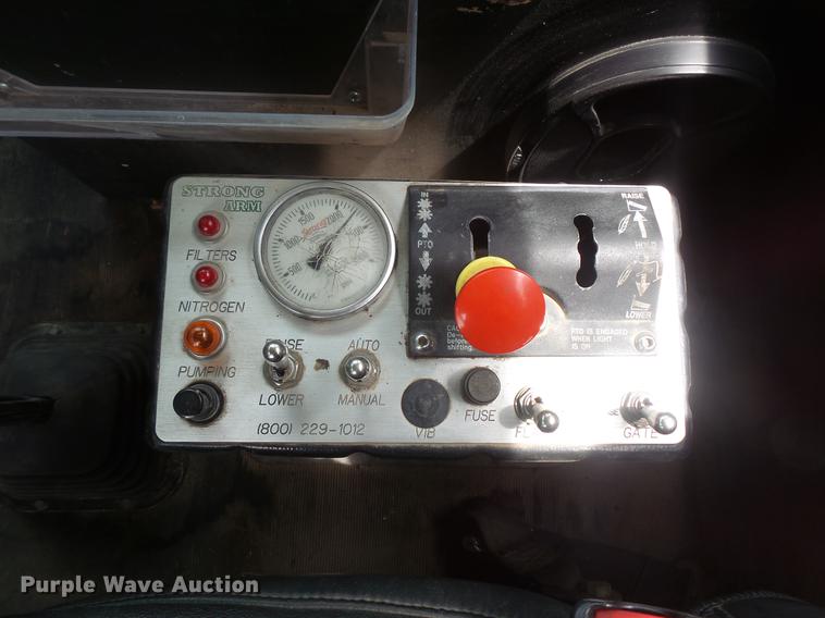 image for item DV9492 1997 Kenworth W900 dump truck