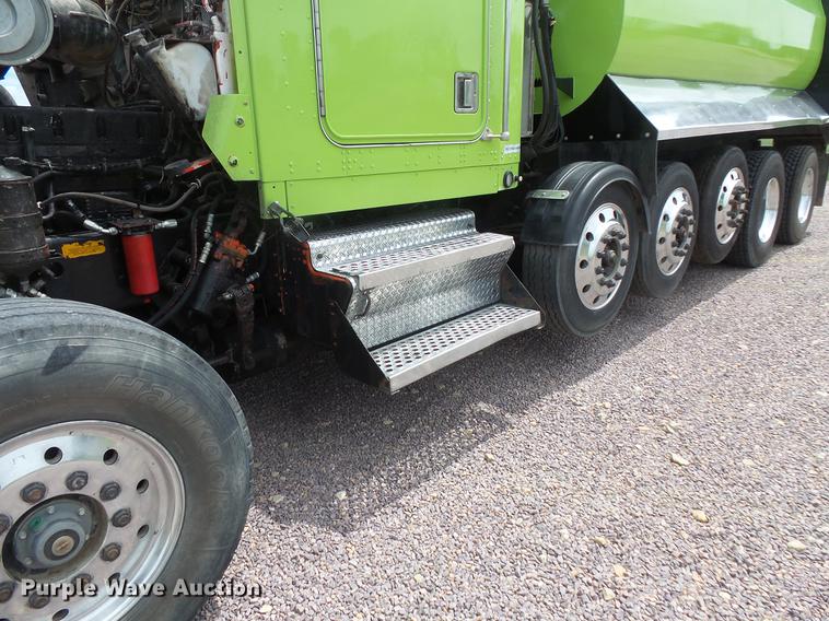 image for item DV9492 1997 Kenworth W900 dump truck