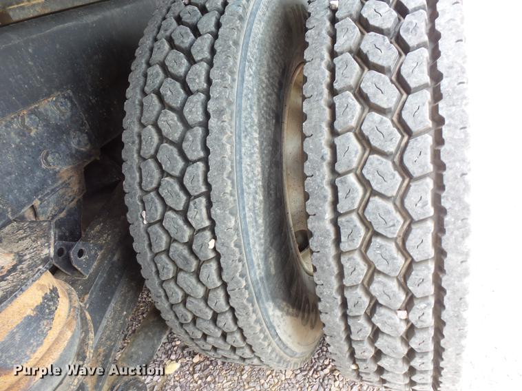 image for item DV9492 1997 Kenworth W900 dump truck