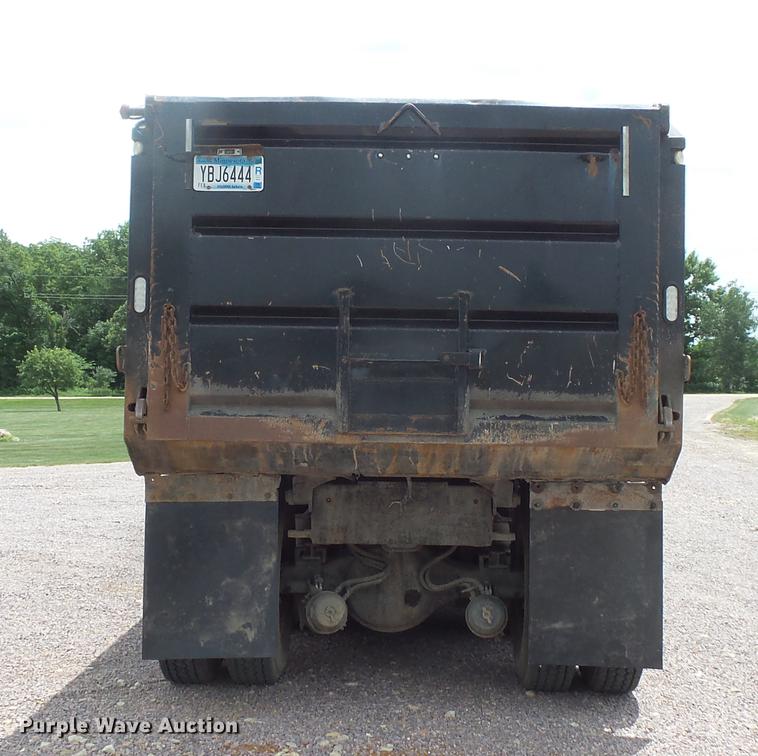 image for item DV9493 1997 Peterbilt 357 dump truck