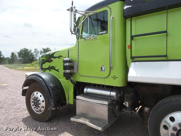 image for item DV9493 1997 Peterbilt 357 dump truck