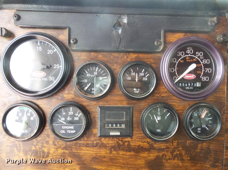 image for item DV9493 1997 Peterbilt 357 dump truck