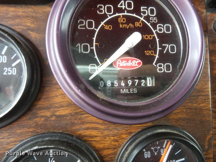 image for item DV9493 1997 Peterbilt 357 dump truck