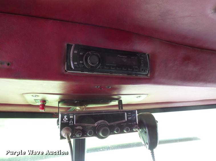 image for item DV9493 1997 Peterbilt 357 dump truck